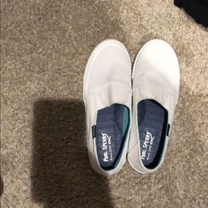 Sperry white tennis shoes